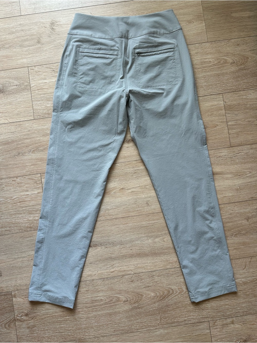 Orvis Light Gray Performance Joggers - hiking ~ Athleisure - Picture 2 of 5